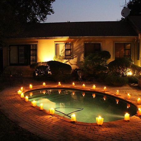 A Hundred Thousand Welcomes B&B Sandton Buitenkant foto
