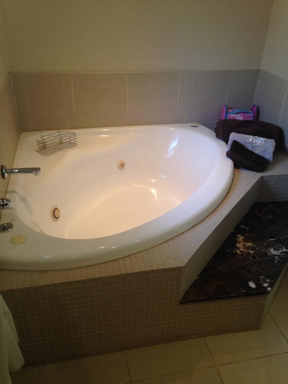 A Hundred Thousand Welcomes B&B Sandton Kamer foto